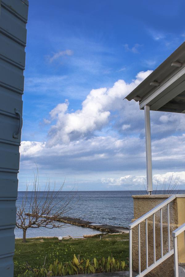 Pelagion II Sea Coral - Beachfront Holiday Home Kypseli Esterno foto